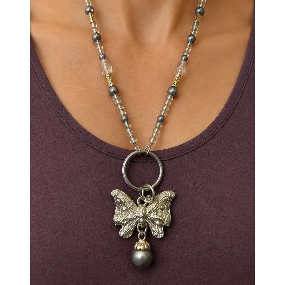 Butterfly Beaded ID Badge Holder Lanyard 32 Inch Gray Silver Tone Swivel Clip